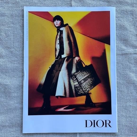 Vogue Aug 2021 Fashion magazine Dr Jill - Picture 4 of 8